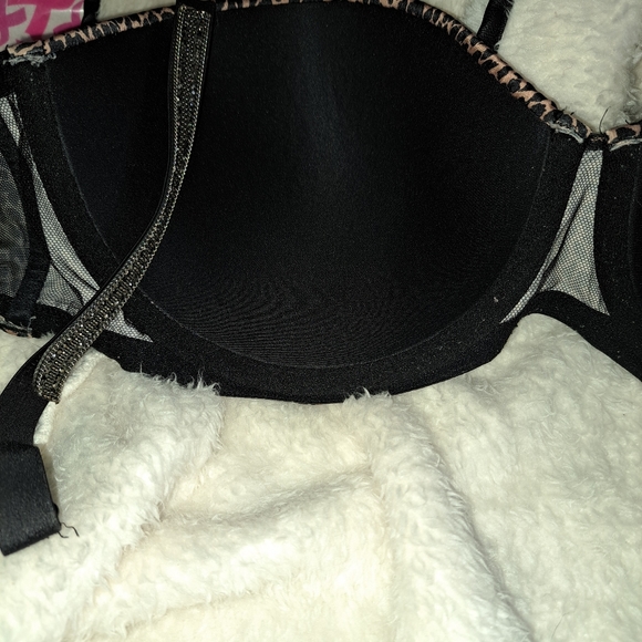 Victoria SECRET Bra in dark copper and black cheetah print. Used a couple  times - Picture 6 of 9